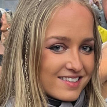 Babysitter Melbourne: Mikaela