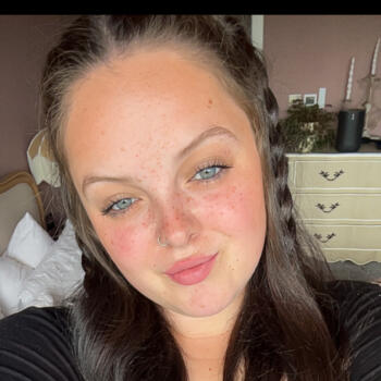 Babysitter in Winsford: Caitlyn