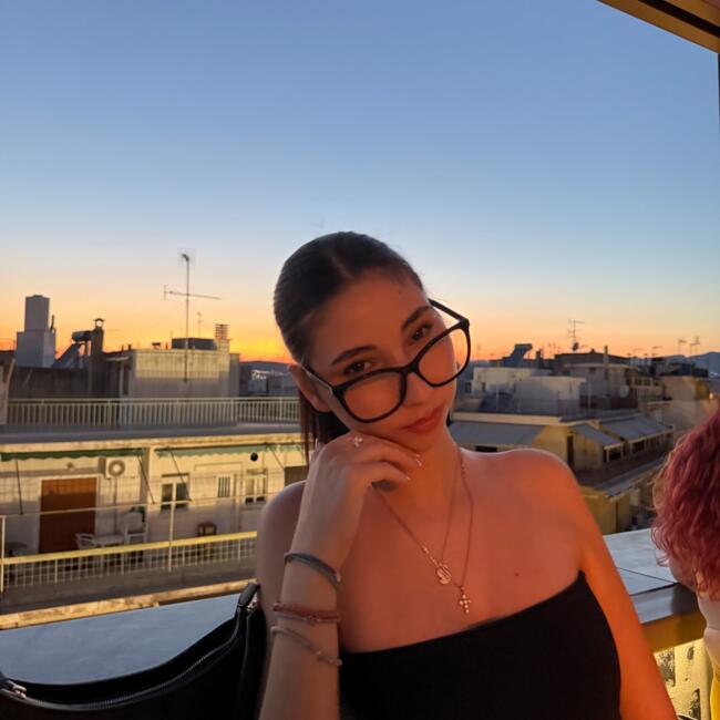 Babysitter στην περιοχή Αθήνα: Βαλεντινα