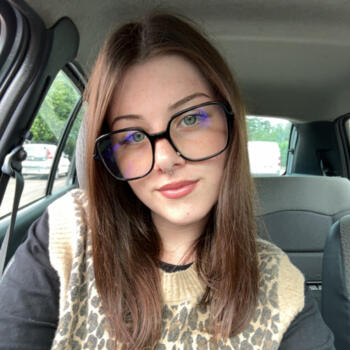 Babysitter in Rauville-la-Place: Carla