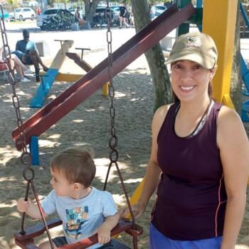 Emprego de babá em Pelotas: emprego de babá Jéssica