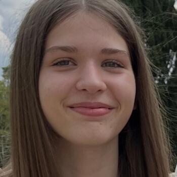 Babysitter in Saint-Cyr-sur-Loire: Armelle