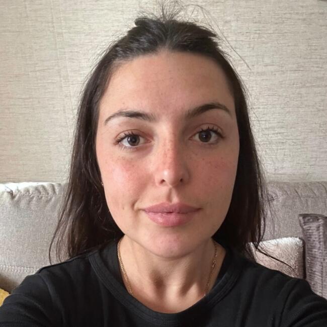 Babysitter in Bastia: Laurine