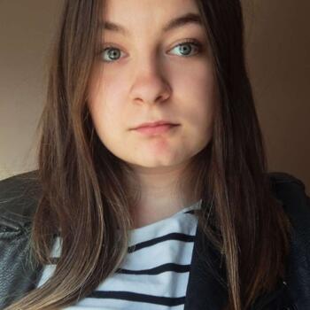 Babysitter in Saint-Genis-les-Ollières: CASSANDRA