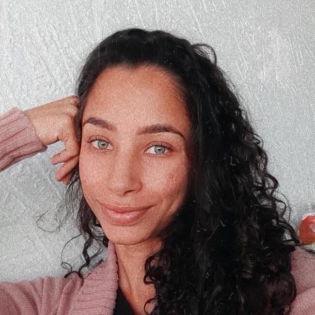 Emprego de babá em Cuiabá: Amanda