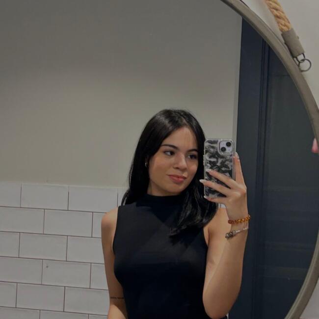 Babysitter in el Prat de Llobregat: Monica