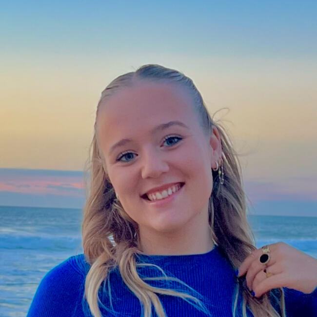 Babysitter in Annecy: Lilou