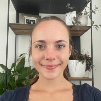 Babysitter in Auckland: Sienna