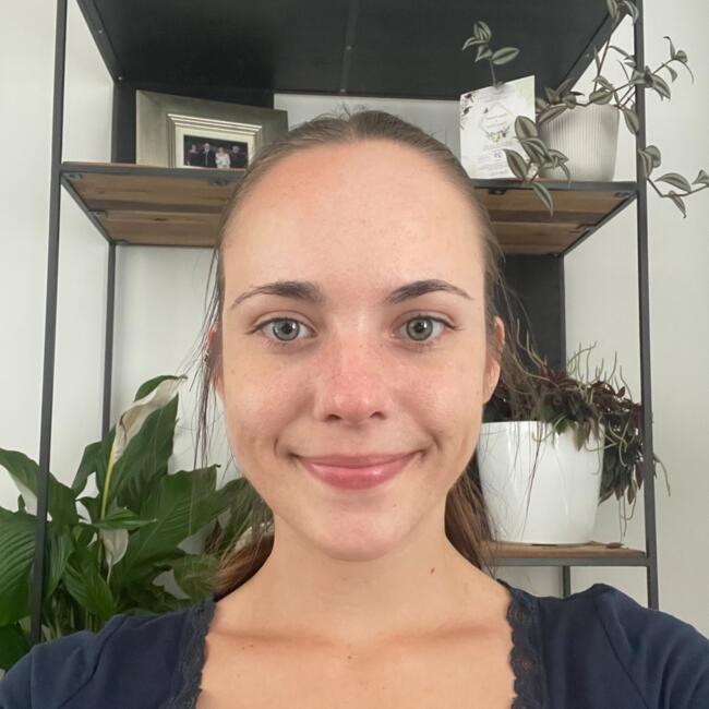 Babysitter in Auckland: Sienna