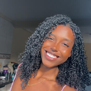 Emprego de babá em Guarapari: emprego de babá Thayla