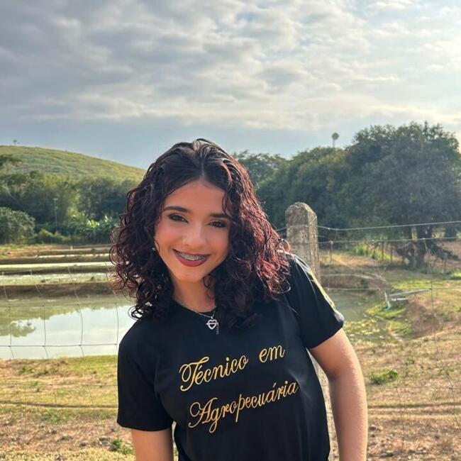 Babysitter in Bom Jesus do Itabapoana: Nivia