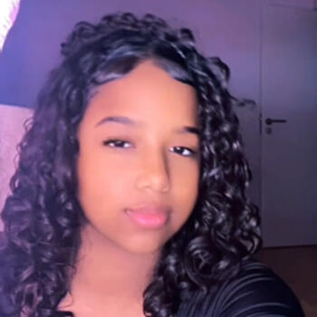 Babysitter in Oeiras: Kelly