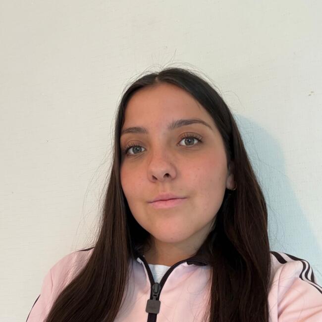 Babysitter in Horgues: Faustine