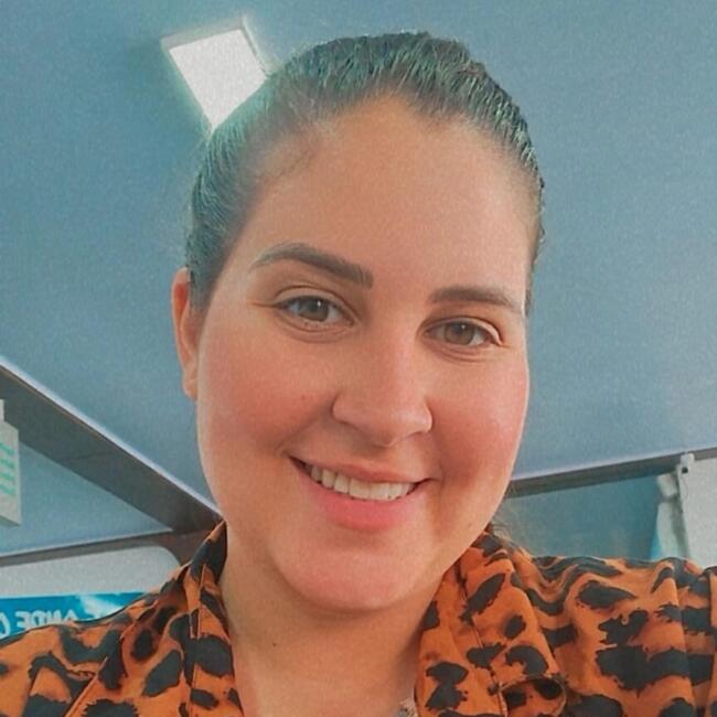 Babysitter in Naviraí: Camila