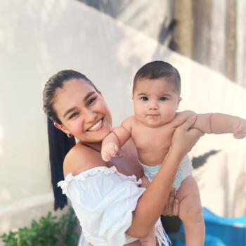 Emprego de babá em Manaus: emprego de babá Anna Gabriella