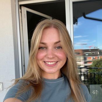 Babysitter in Basel: Ella