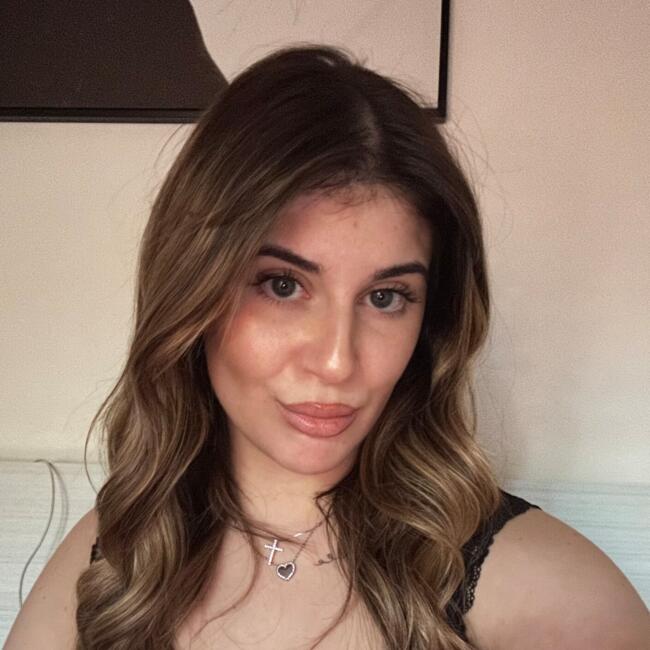 Babysitter in Olbia: Giulia