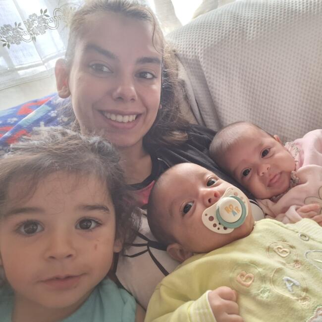 Trabalho de babysitting em Carreira: Paula