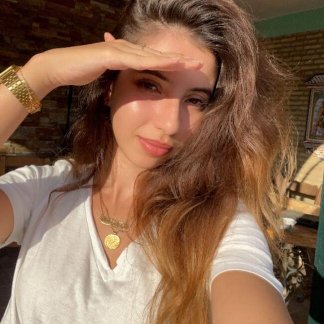 Canguro en Sevilla: Ibtissam