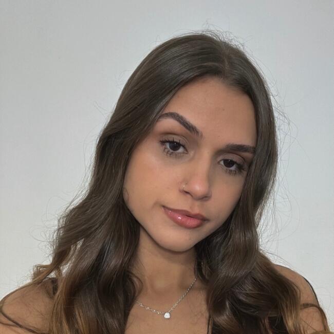 Babá em Uberlândia: Larissa