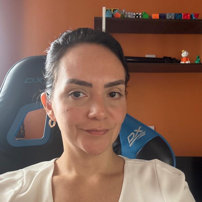 Emprego de babá em Belém: Tassia