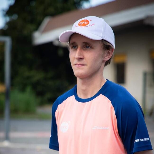 Babysitter in Les Essarts-le-Roi: Aurelien