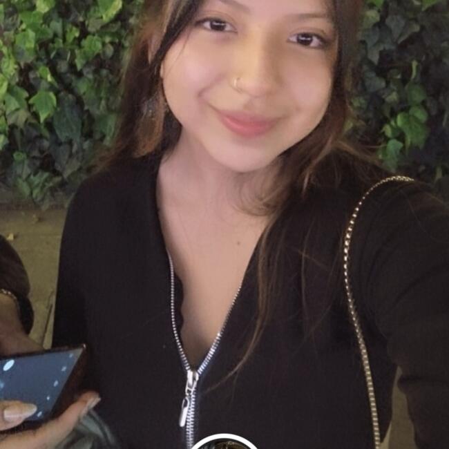 Babysitter in Mosquera: Emily