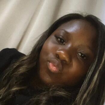 Babysitter in Juiz de Fora: Myllena