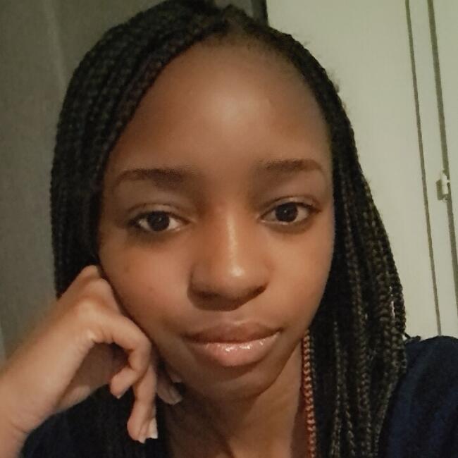 Babysitter in Nemours: Nantenen