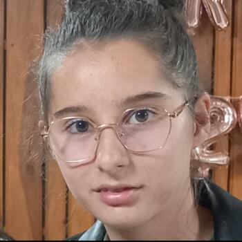 Baby-sitter Yssingeaux: Léa