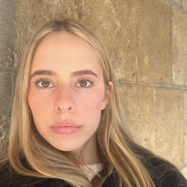 Babysitter in Rome: Giulia