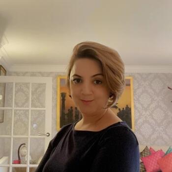 Nanny job in Singapore: babysitting job Neha