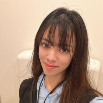 Babysitter in Tokyo: Melanie llarena