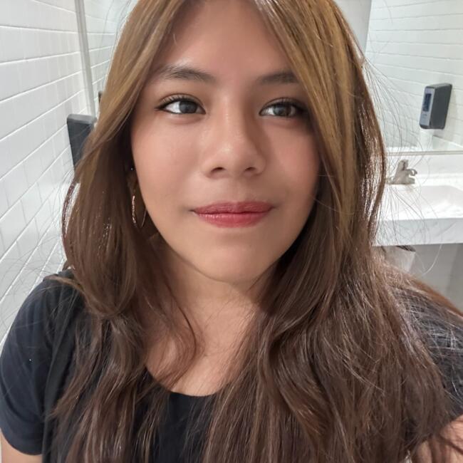 Babysitter in Huntington Park: Valeria