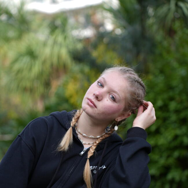 Babysitter in Clichy: Ladina