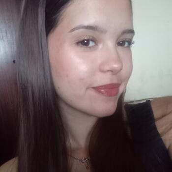 Babysitter em Bragança: Leticia