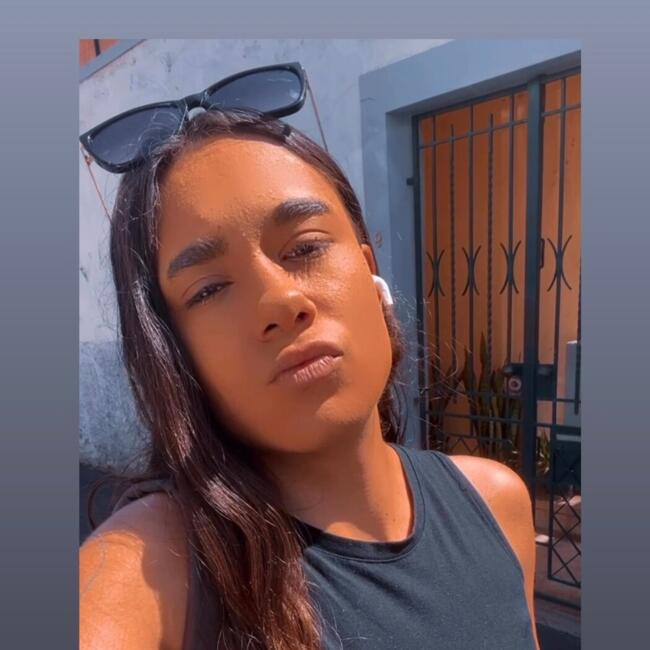 Babysitter em São Vicente: Catia