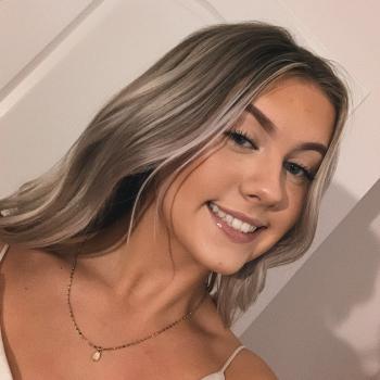 Babysitter in Oshawa: Hannah