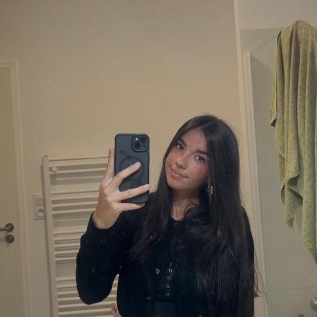 Babysitter in Angoulins: Lena