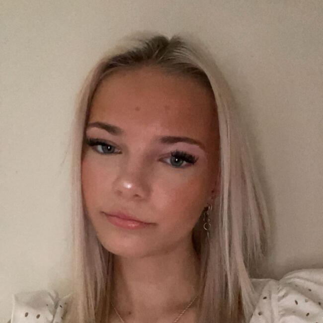 Babysitter in Deje: Lovisa