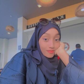 Babysitter in Ajman: NEJULAN