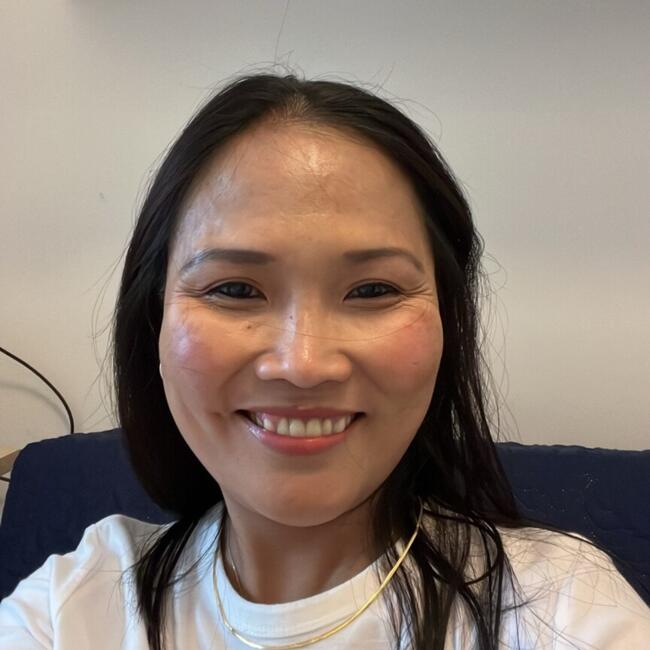 Babysitter in Paris: Alma