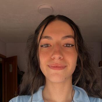 Nanny in Cobisa: Claudia