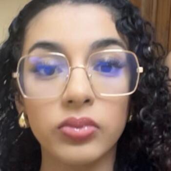 Babysitter in Auxerre: Alyssa