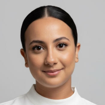Nanny Les Lilas: Latifa