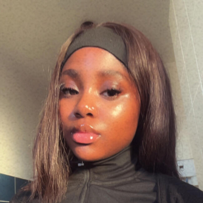 Babysitter in Louhans: Daniella