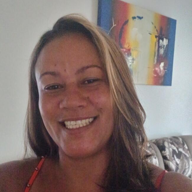 Babá em Pindamonhangaba: Flavia