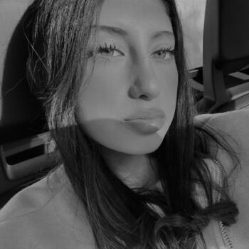 Babysitter in Saint-Mandrier-sur-Mer: Kayliah