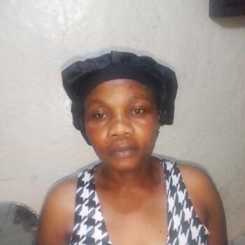 Babysitter in Benoni: Mwabana
