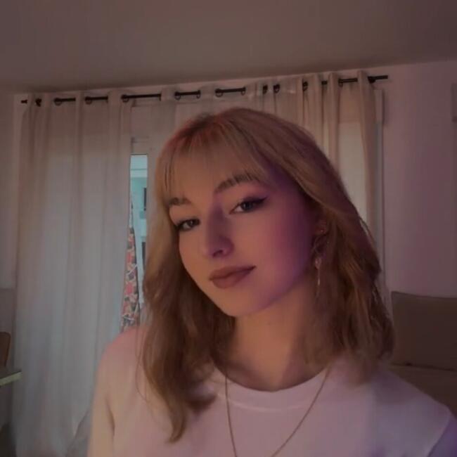 Babysitter in Thonon-les-Bains: Laurine